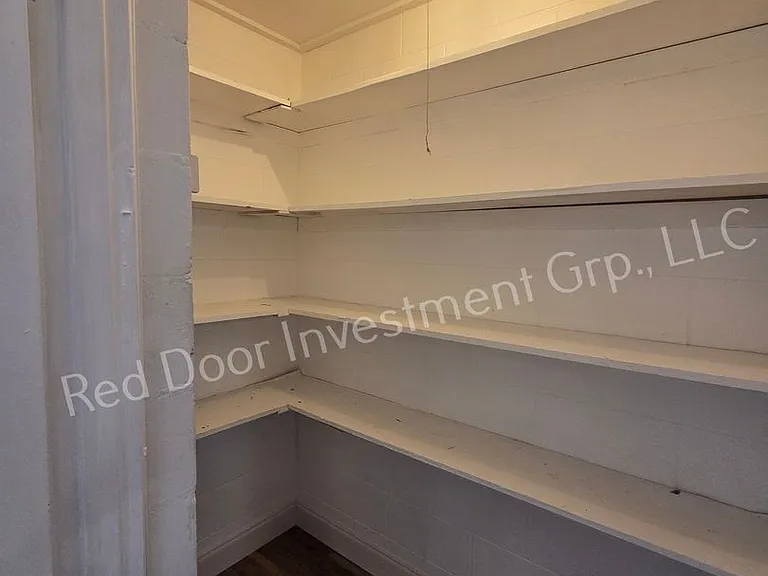 Spacious Renovated Apartments within Walking Distance to Downtown Deland — Photo 8