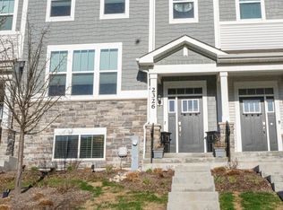 2326 Southwind Blvd, South Elgin, IL 60177