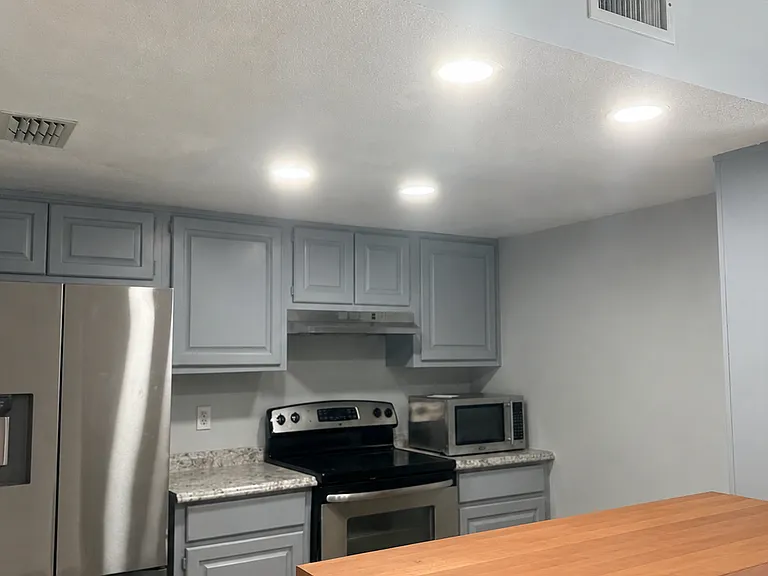 7604 Melissa Ct N — Photo 3