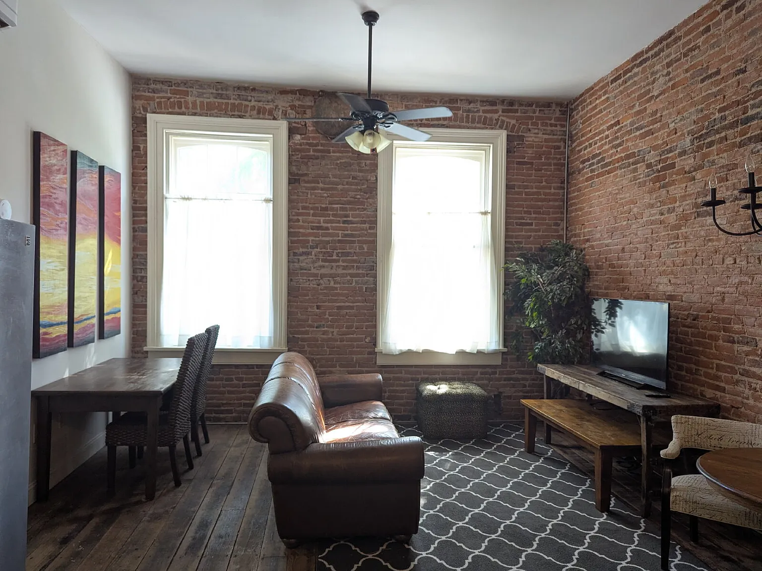 1 bed, 1.0 bath, 900 sqft, $1,100 — Photo 1