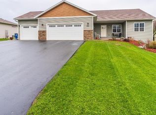 1911 Brandon Cir, Wausau, WI 54401