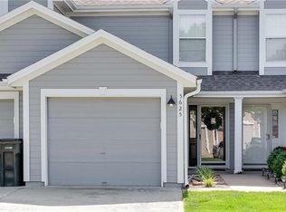 5625 NW Sunrise Meadow Cir, Lees Summit, MO 64064