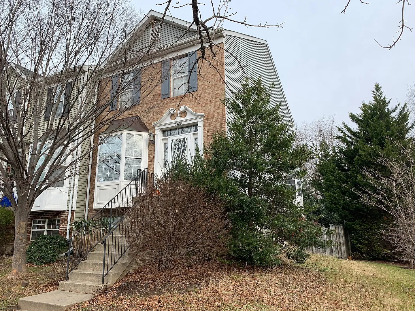 Coming Soon - Large End Unit Townhouse In Crofton Village! — Photo 1
