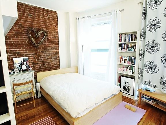 4th image of 316 W 81st St #3A