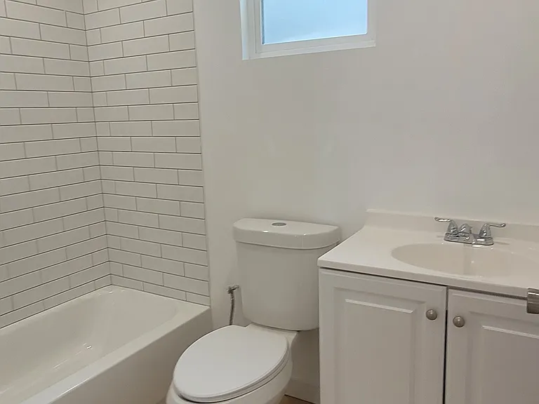 1139 1/2 S Citrus Ave — Photo 16