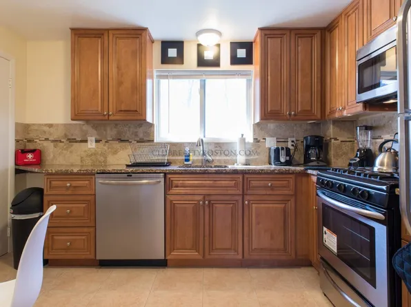 75 Oxford Cir #75, Belmont, MA 02478