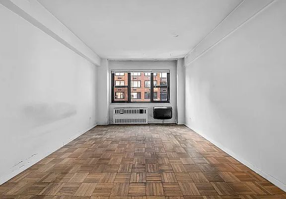 4th image of 335 E 51st St APT 4D