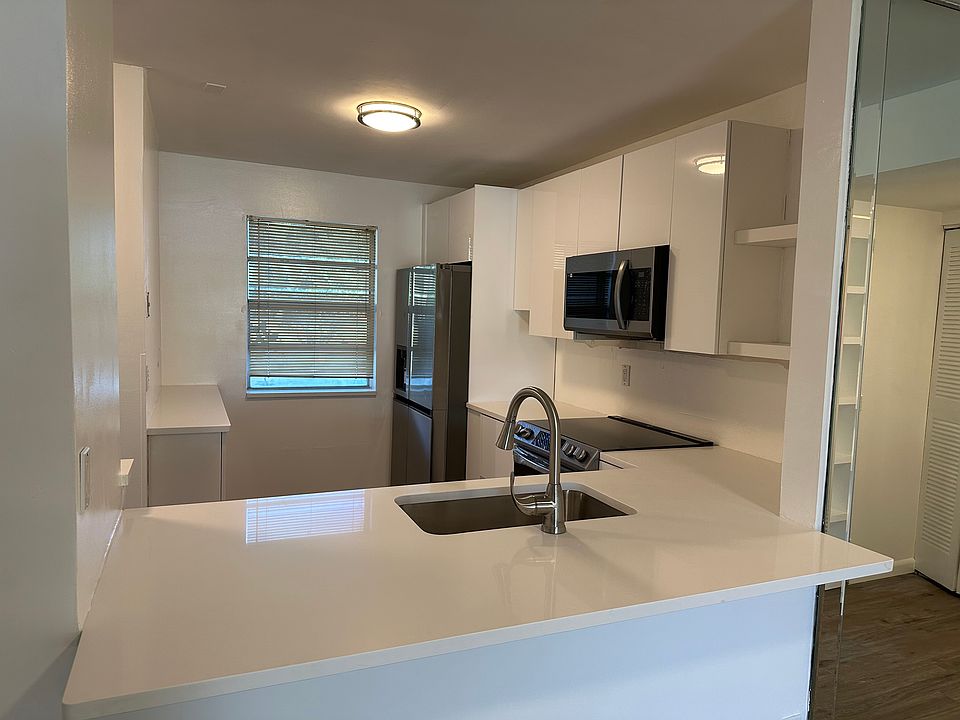 1st image of 104 Lake Constance Dr
