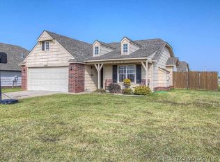 20417 E 43rd St, Broken Arrow, OK 74014