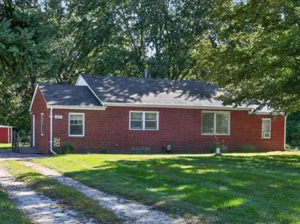 1697 Greenly Ave, Benton Harbor, MI 49022