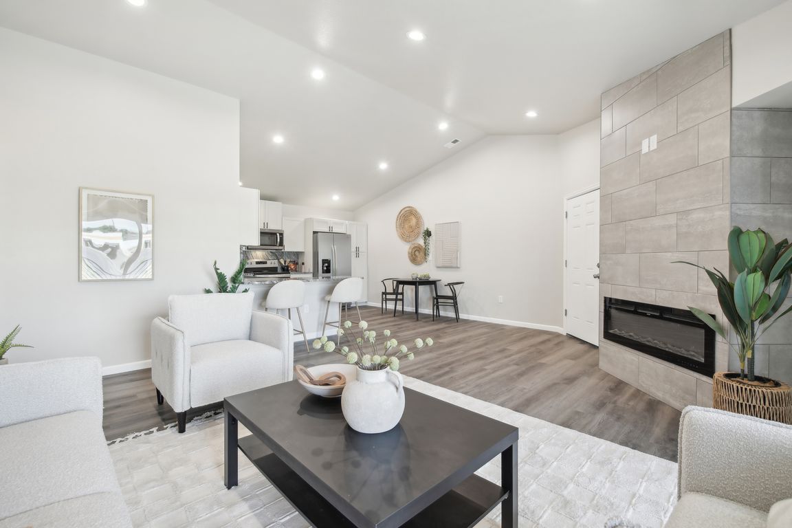 E 78th Ave 9-70-007.jpg