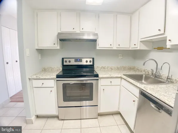 2001 Hamilton St APT 416, Philadelphia, PA 19130