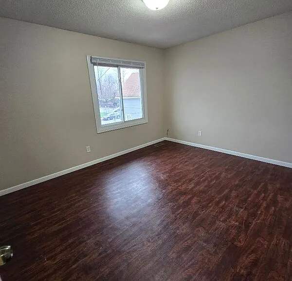 1240 Sampson St — Photo 10