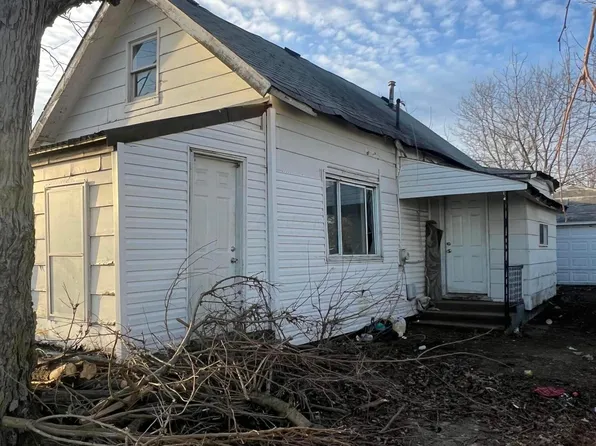 408 W Front St, New Holland, OH 43145