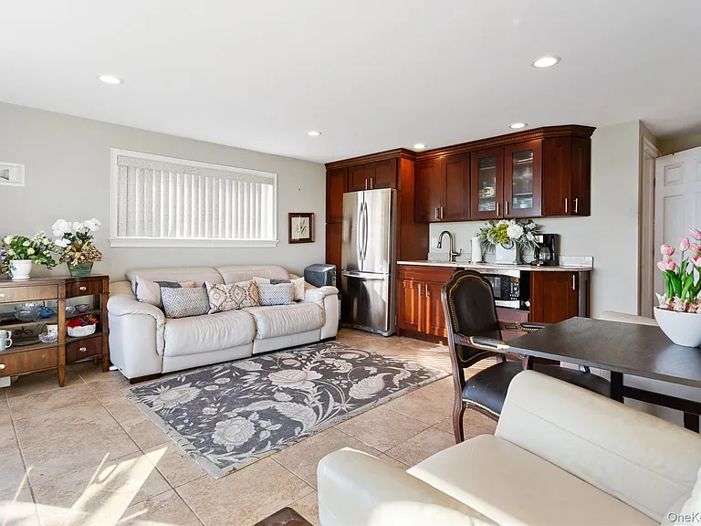 255 Delaware Ave — Photo 13
