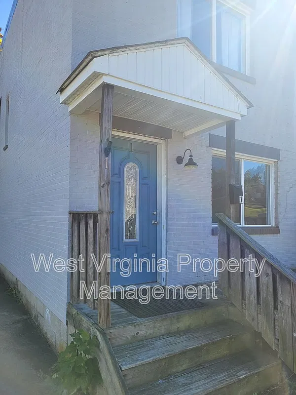 2 bed, 1.0 bath, $995 — Photo 3