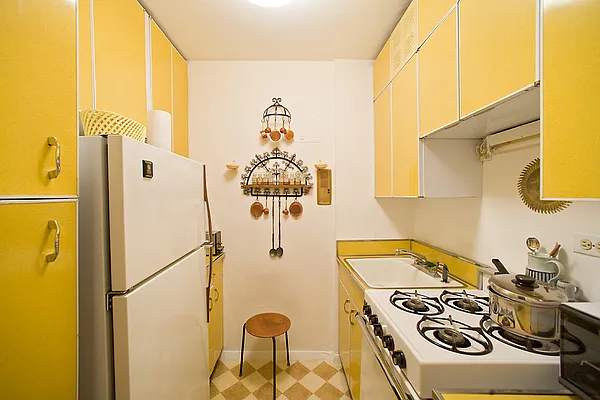 Sold by Douglas Elliman | media 10