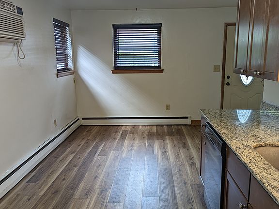 2nd image of 701 Portland Ave