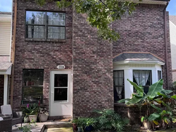 28 10th St #B, Shalimar, FL 32579