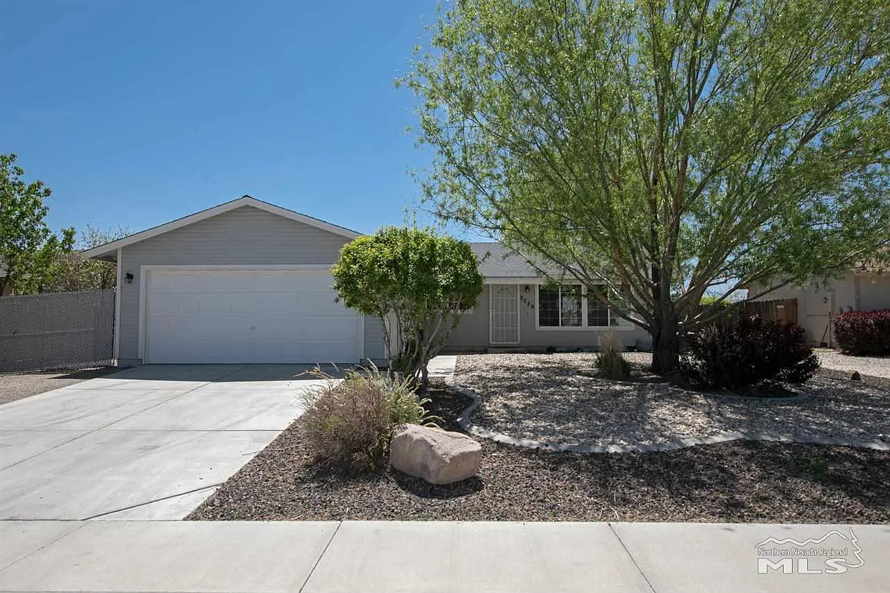 2089 Lonnie Ln photo 1