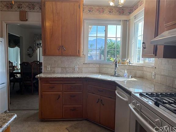 4th image of 609 W La Deney Dr