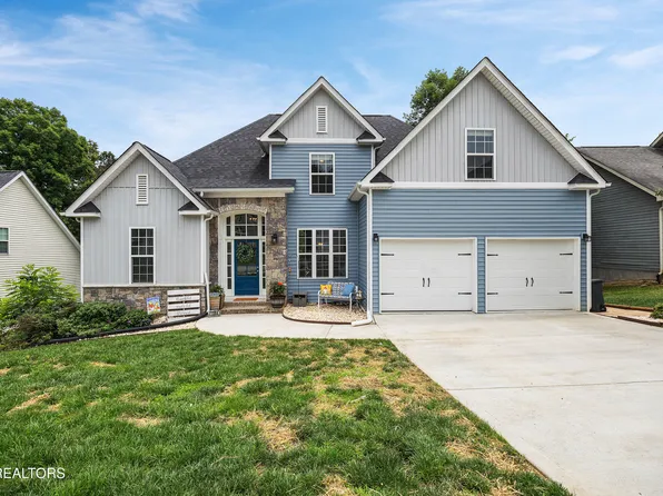 1084 Hillside Ln, Lenoir City, TN 37771