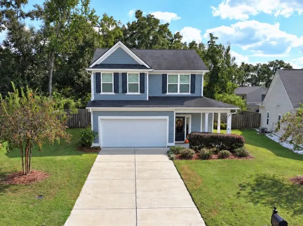 117 Wood Hill Dr, Smiths Station, AL 36877