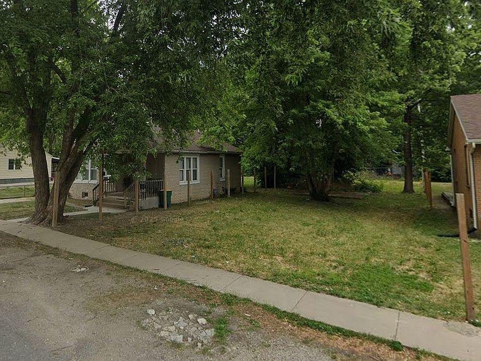 2nd image of 226 S Paul St