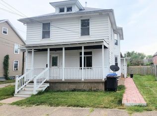 1146 14th Ave, Moline, IL 61265