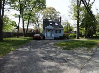 222 Mooney Pond Rd, Selden, NY 11784