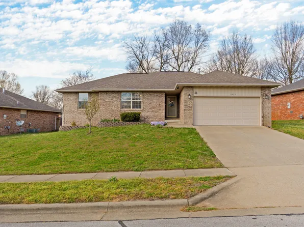 3879 W Parkridge Circle, Springfield, MO 65802
