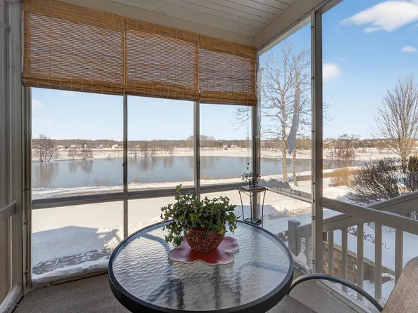 13 Wood Brook Way, Fitchburg, WI 53711