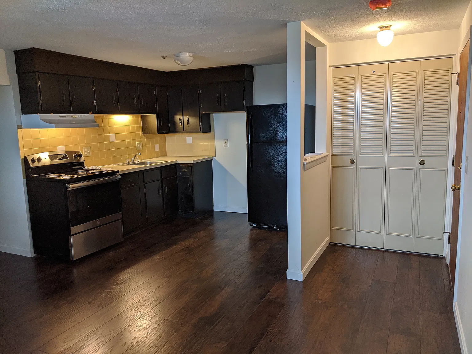 Studio, 400 sqft, $1,495 — Photo 2