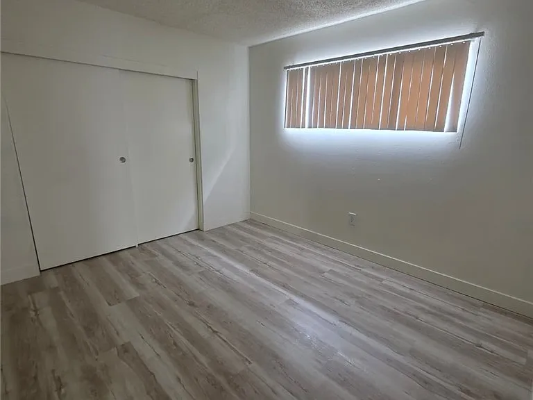 1107 E Desert Inn Rd #9 — Photo 5