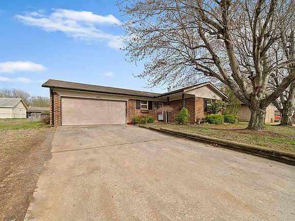 3rd image of 1843 Southridge Dr