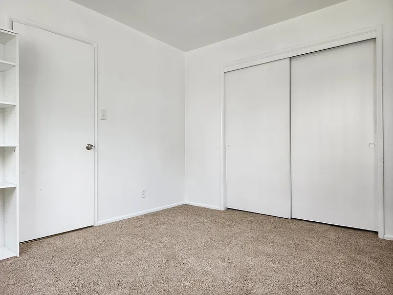 1540 Kirman Ave — Photo 11