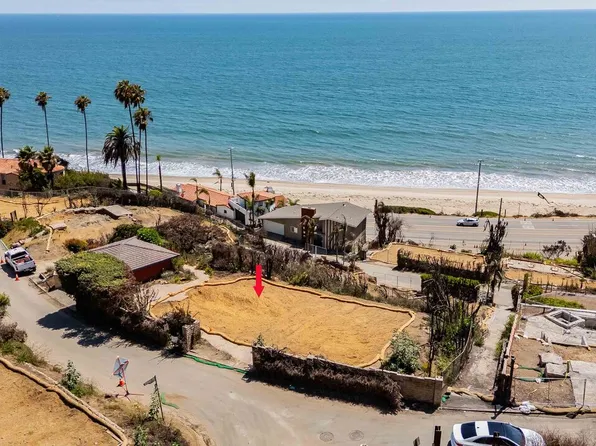 17740 Castellammare Dr, Pacific Palisades, CA 90272