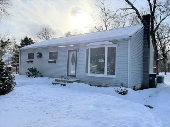 37 Horns Park Road, Hyde Park, NY 12538