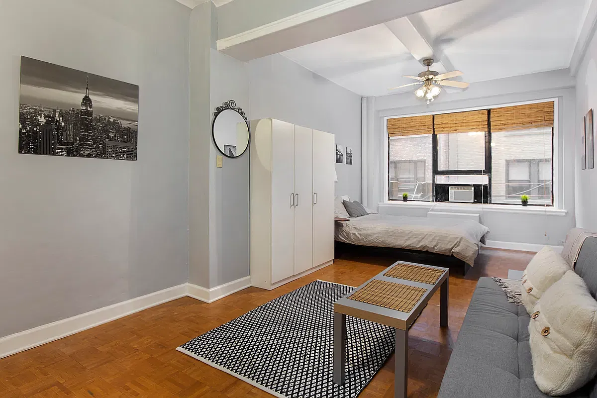 118 West 72nd Street — Photo 4