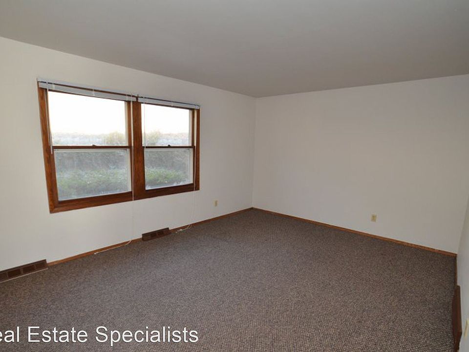 Ridgeway Townhomes 609667 Ridgeway Dr Hartland WI Zillow