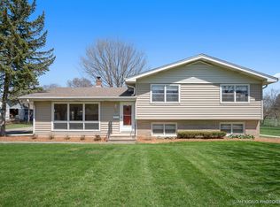 102 Fellemore Ln, Montgomery, IL 60538