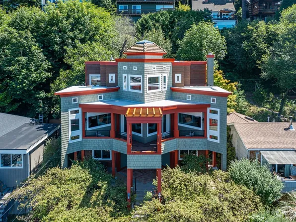 4208 Chilberg Avenue SW, Seattle, WA 98116