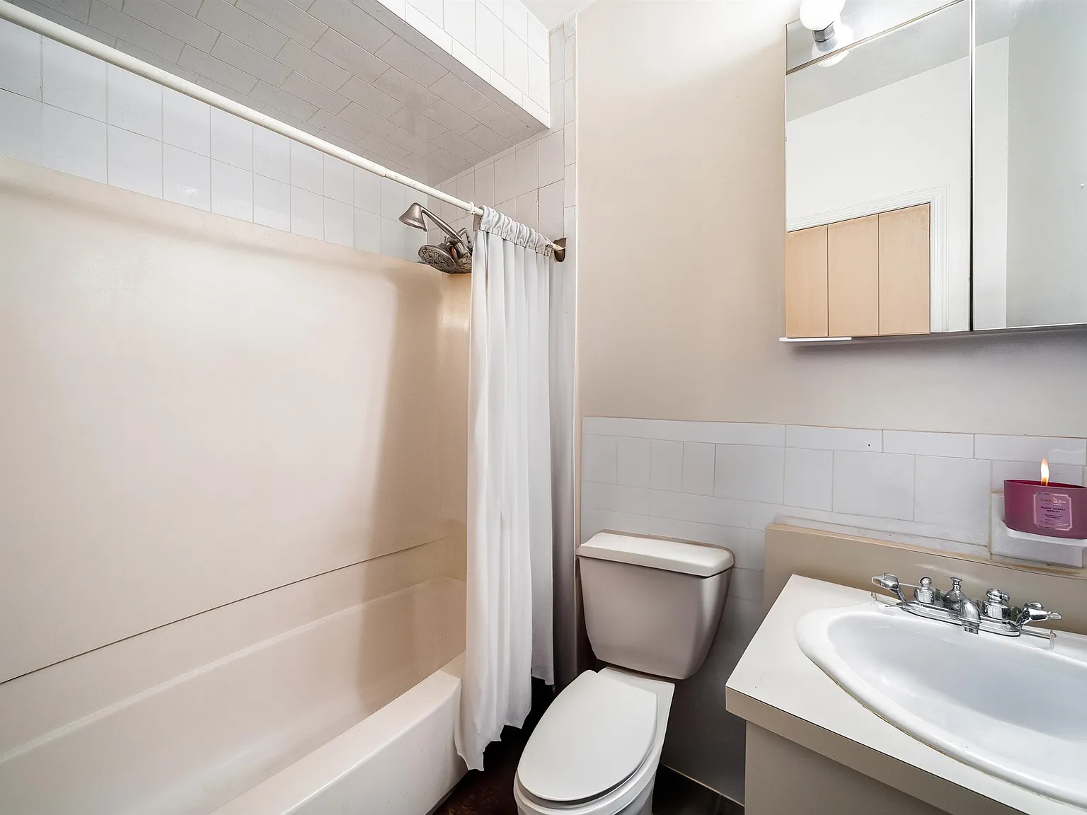 Studio, 1.0 bath, $1,450 — Photo 3