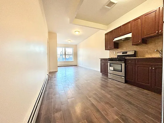 Rented by Pear NYC LLC | media 14