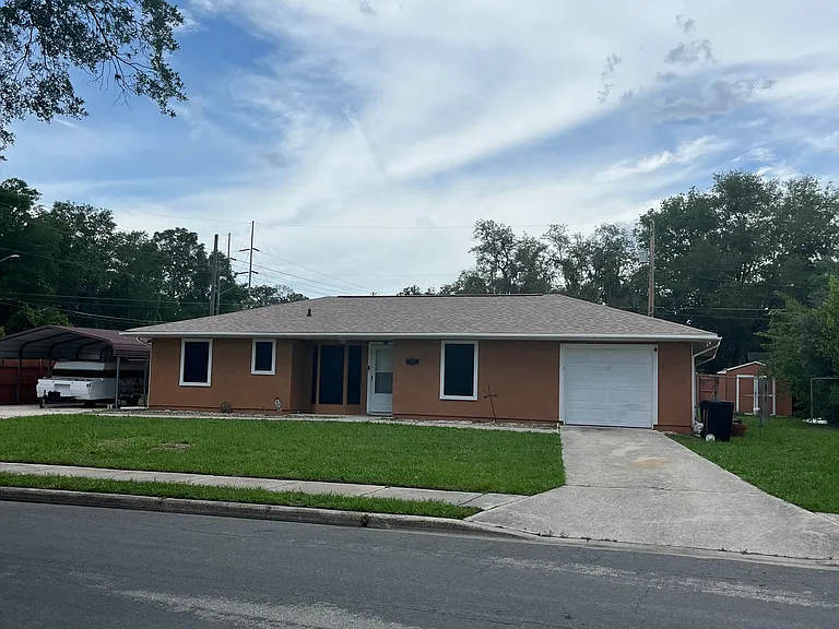 1504 SE 15th Ave — Photo 3