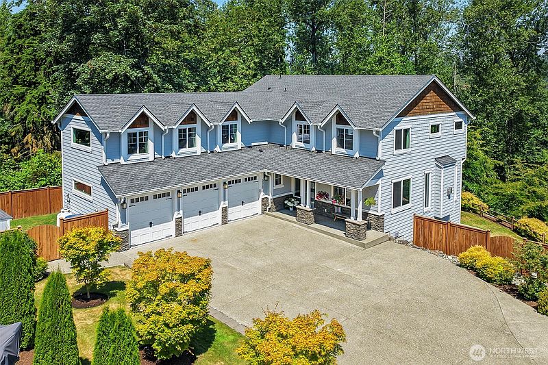 2nd image of 5517 159th Avenue SE