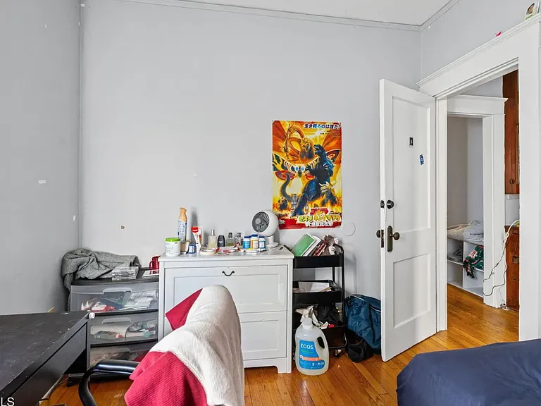 569 Washington Ave — Photo 9