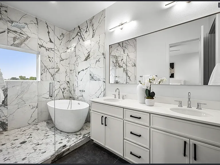 2203 Hondo Ave #203 — Photo 11
