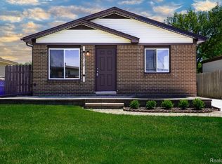 32100 Ruehle Ave, Warren, MI 48093