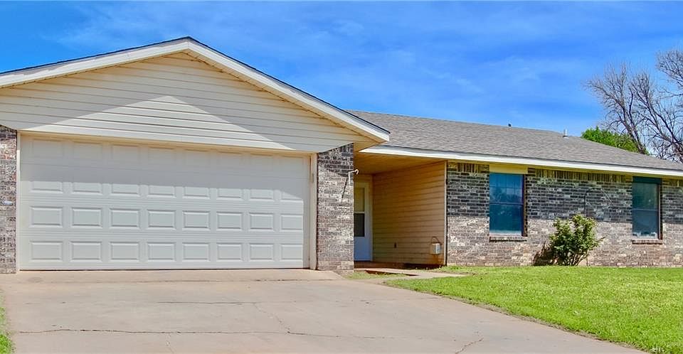 1st image of 203 Sandy Ln